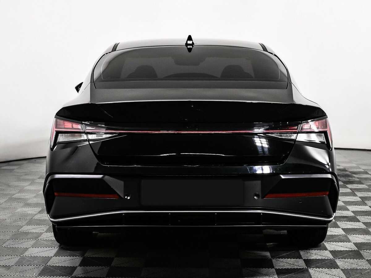 Hyundai Elantra с пробегом — 2024 год. Фото: #5