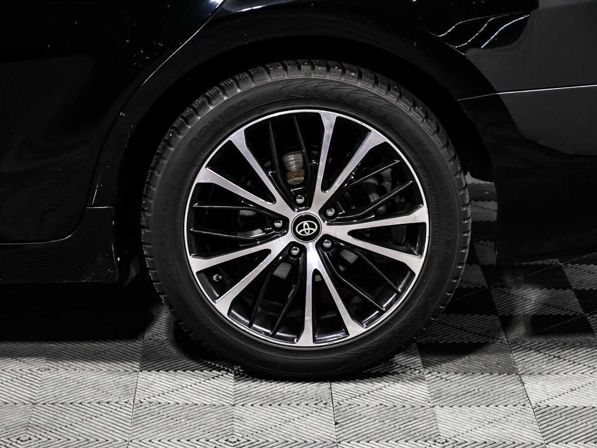 Toyota Camry с пробегом — 2018 год. Фото: #13