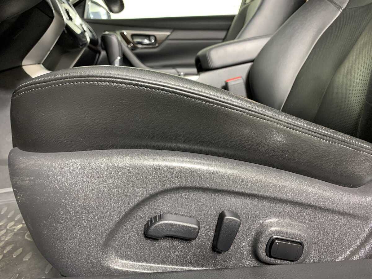 Nissan Teana с пробегом — 2015 год. Фото: #15