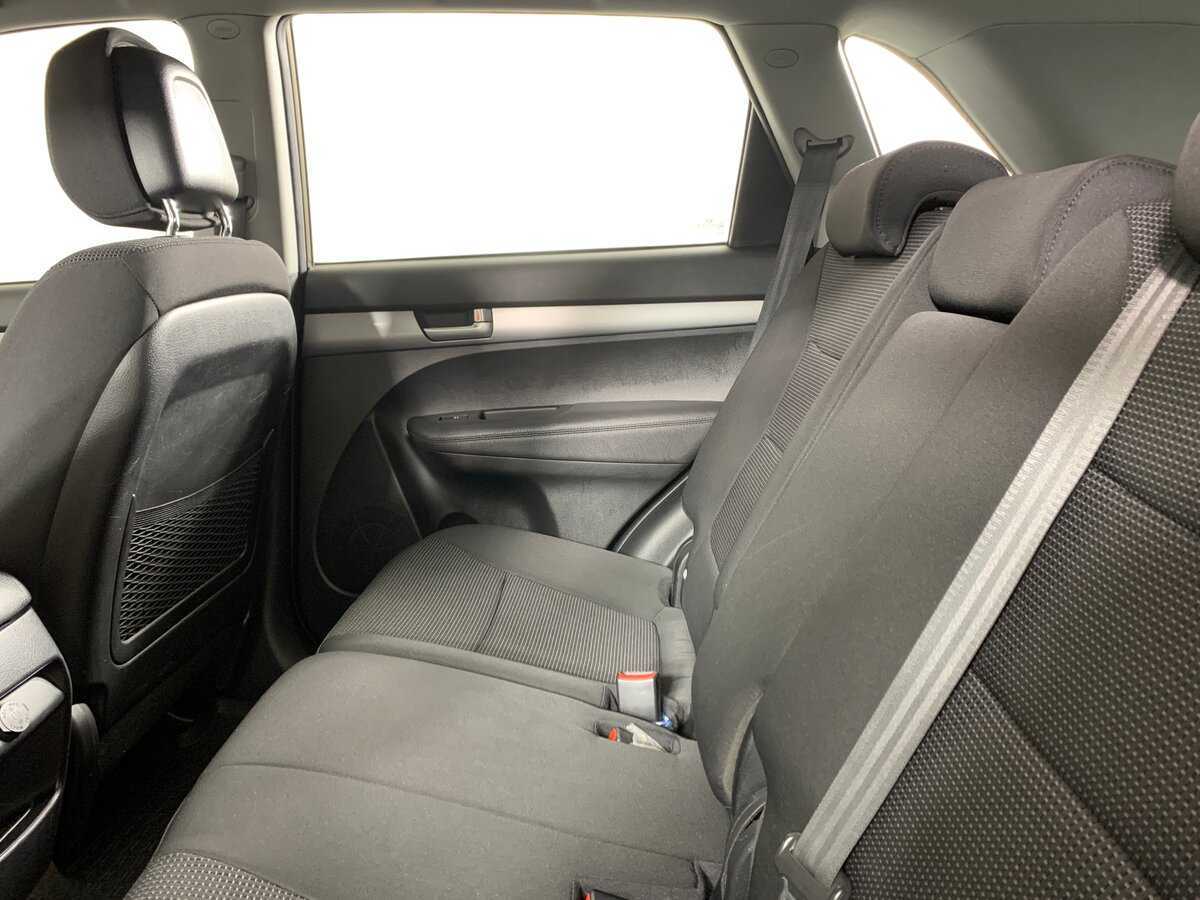 Kia Sorento с пробегом — 2014 год. Фото: #18