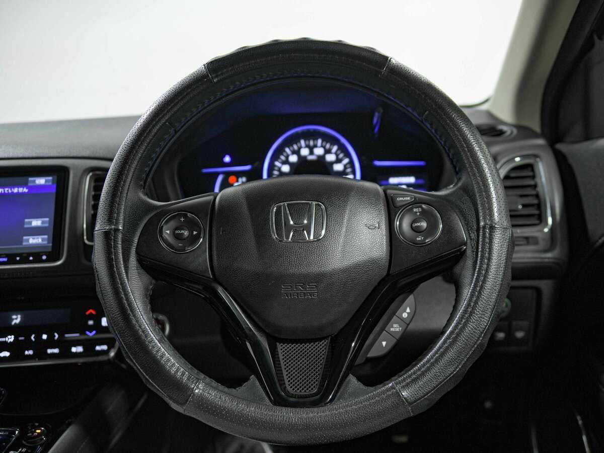 Honda Vezel с пробегом — 2014 год. Фото: #7