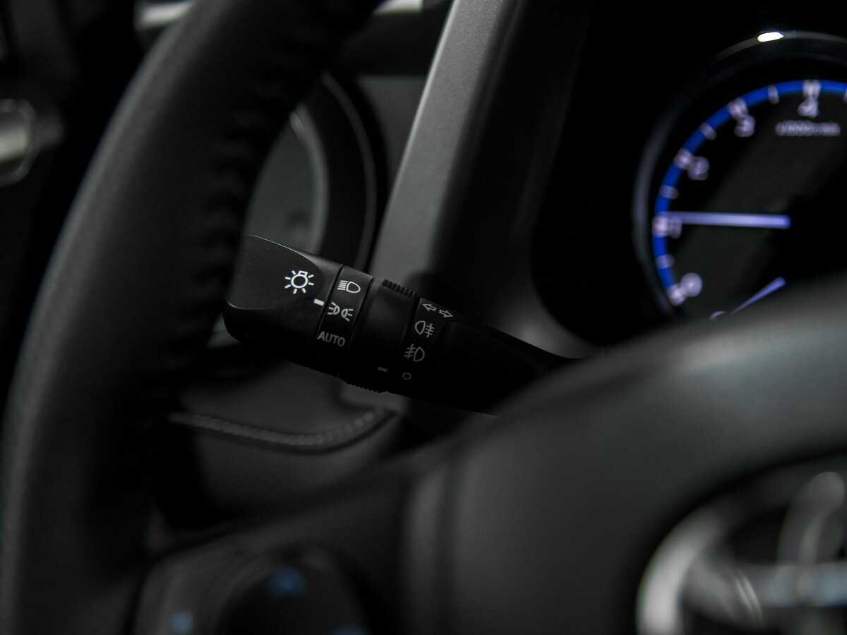 Toyota RAV4 с пробегом — 2017 год. Фото: #7