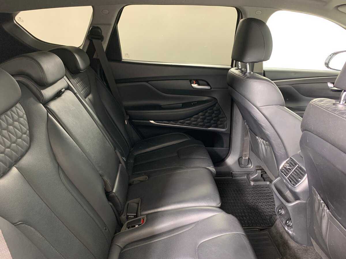 Hyundai Santa Fe с пробегом — 2019 год. Фото: #15