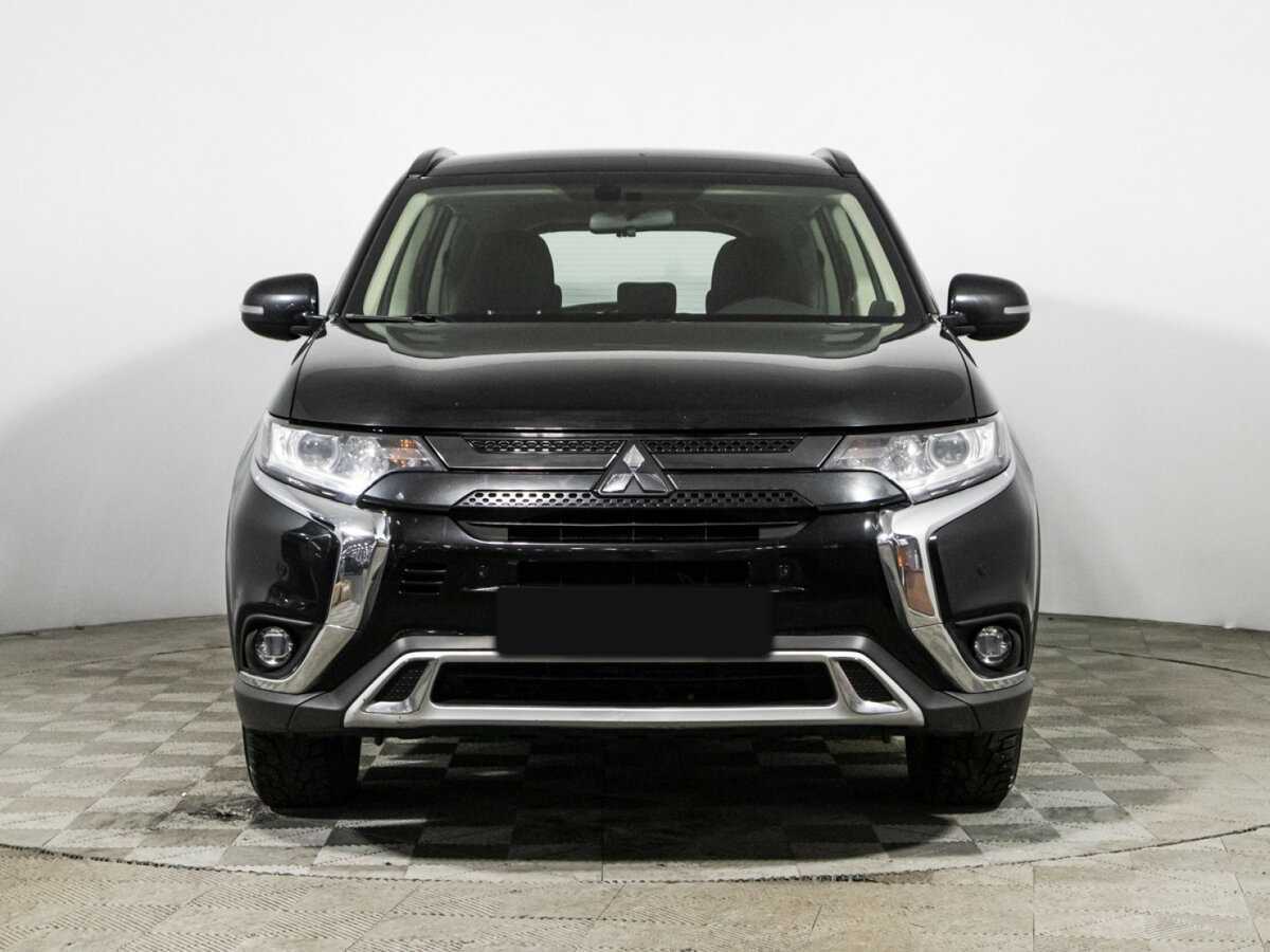 Mitsubishi Outlander с пробегом — 2021 год. Фото: #1