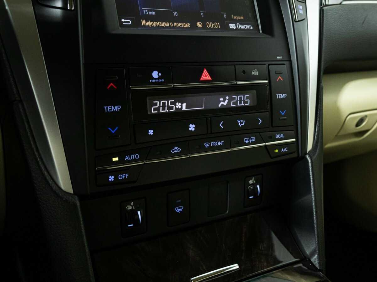 Toyota Camry с пробегом — 2016 год. Фото: #16