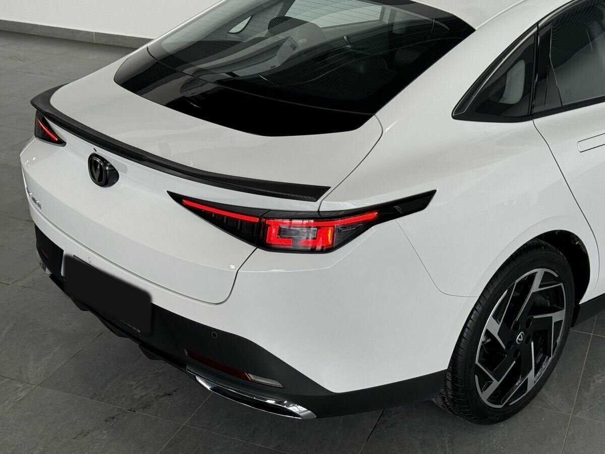 Changan Lamore с пробегом — 2023 год. Фото: #6