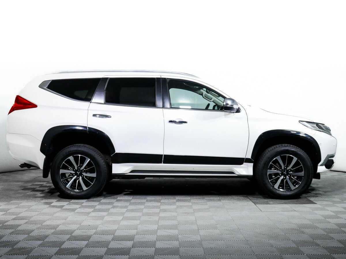 Mitsubishi Pajero Sport с пробегом — 2019 год. Фото: #3