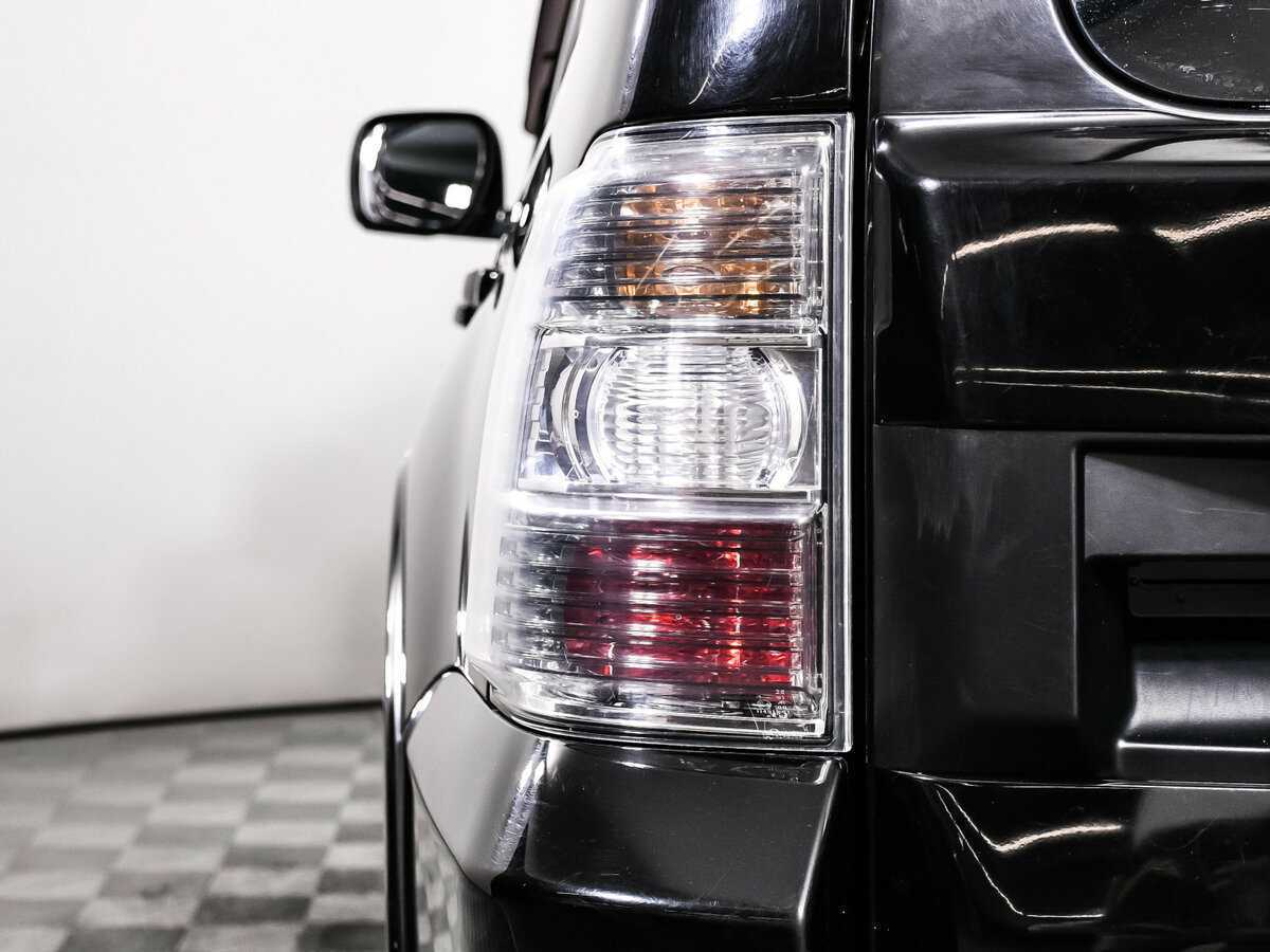 Mitsubishi Pajero с пробегом — 2015 год. Фото: #14