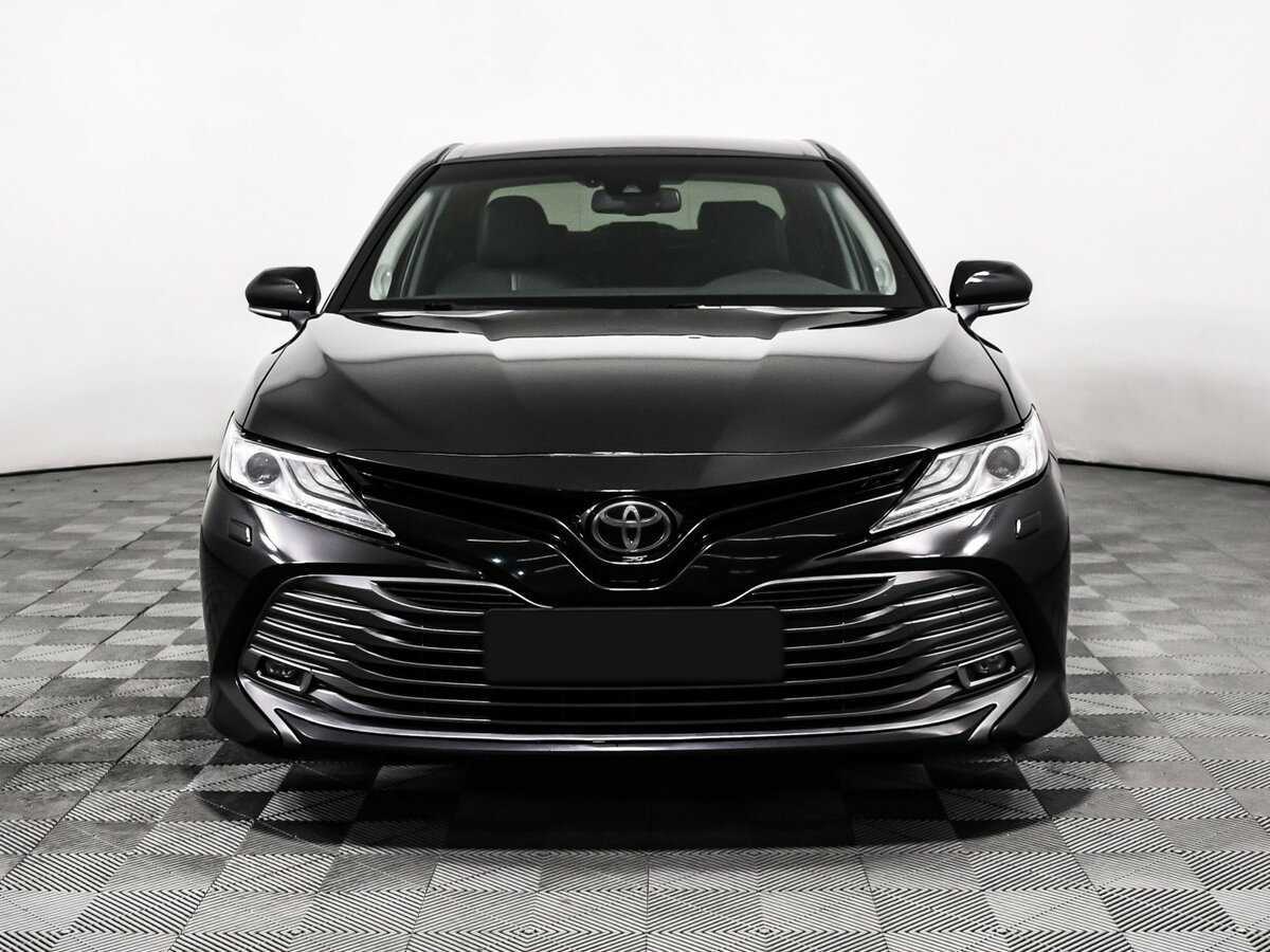 Toyota Camry с пробегом — 2019 год. Фото: #1