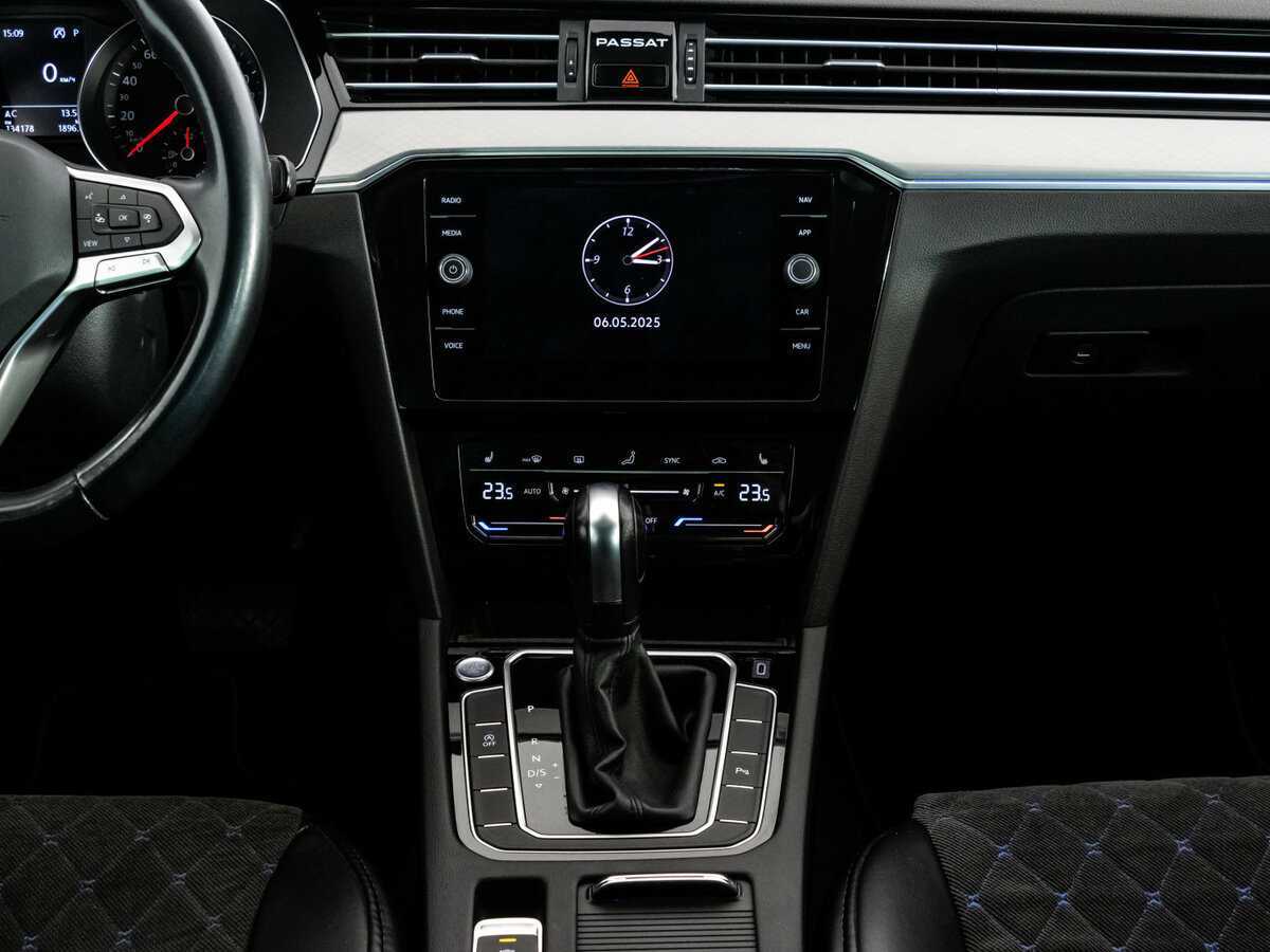 Volkswagen Passat с пробегом — 2020 год. Фото: #13