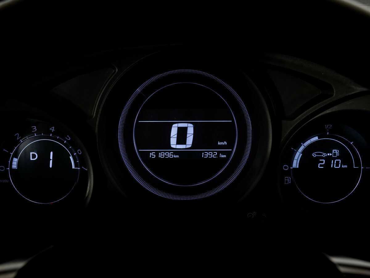 Citroen C4 с пробегом — 2016 год. Фото: #16