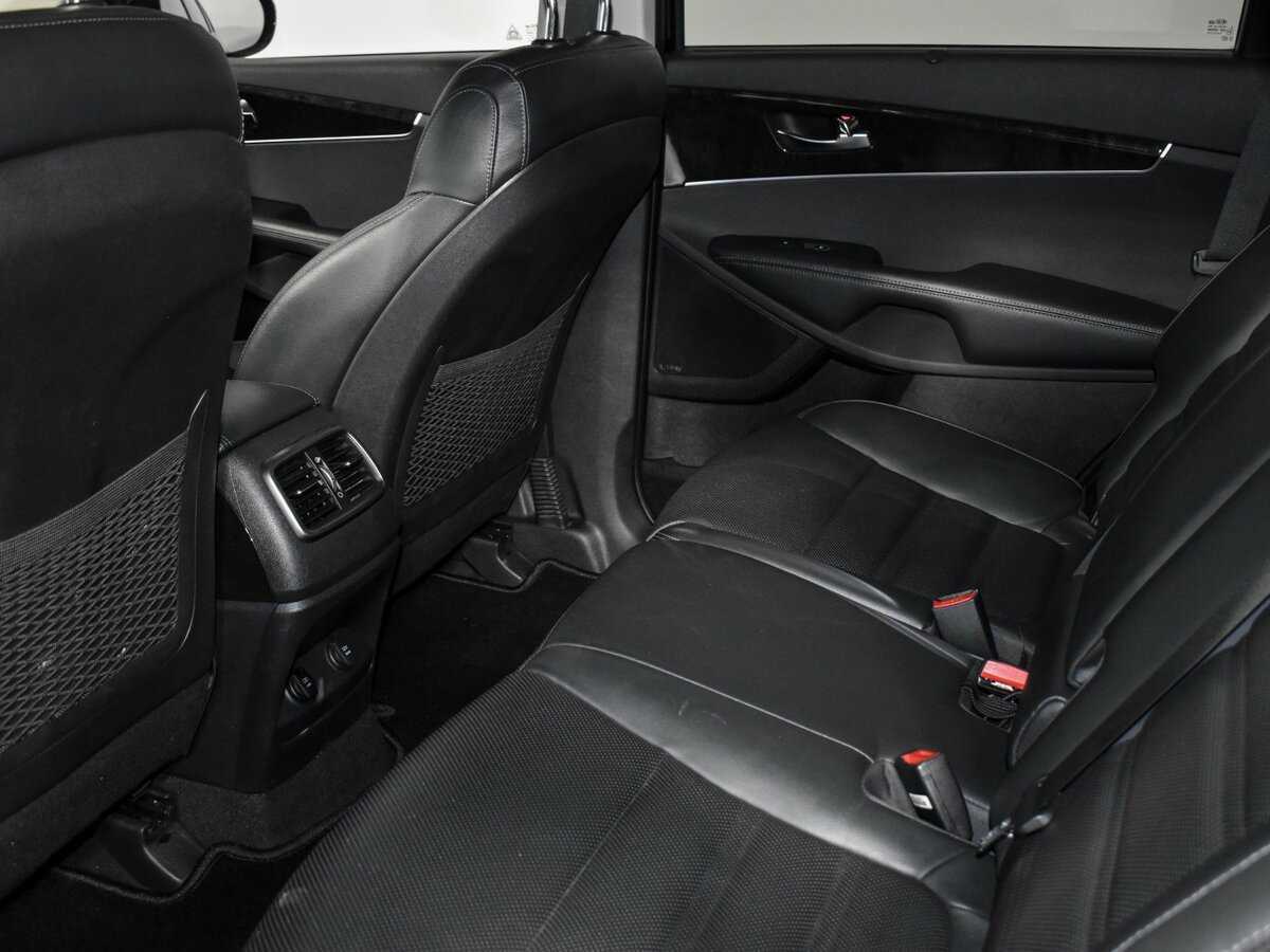 Kia Sorento с пробегом — 2016 год. Фото: #8