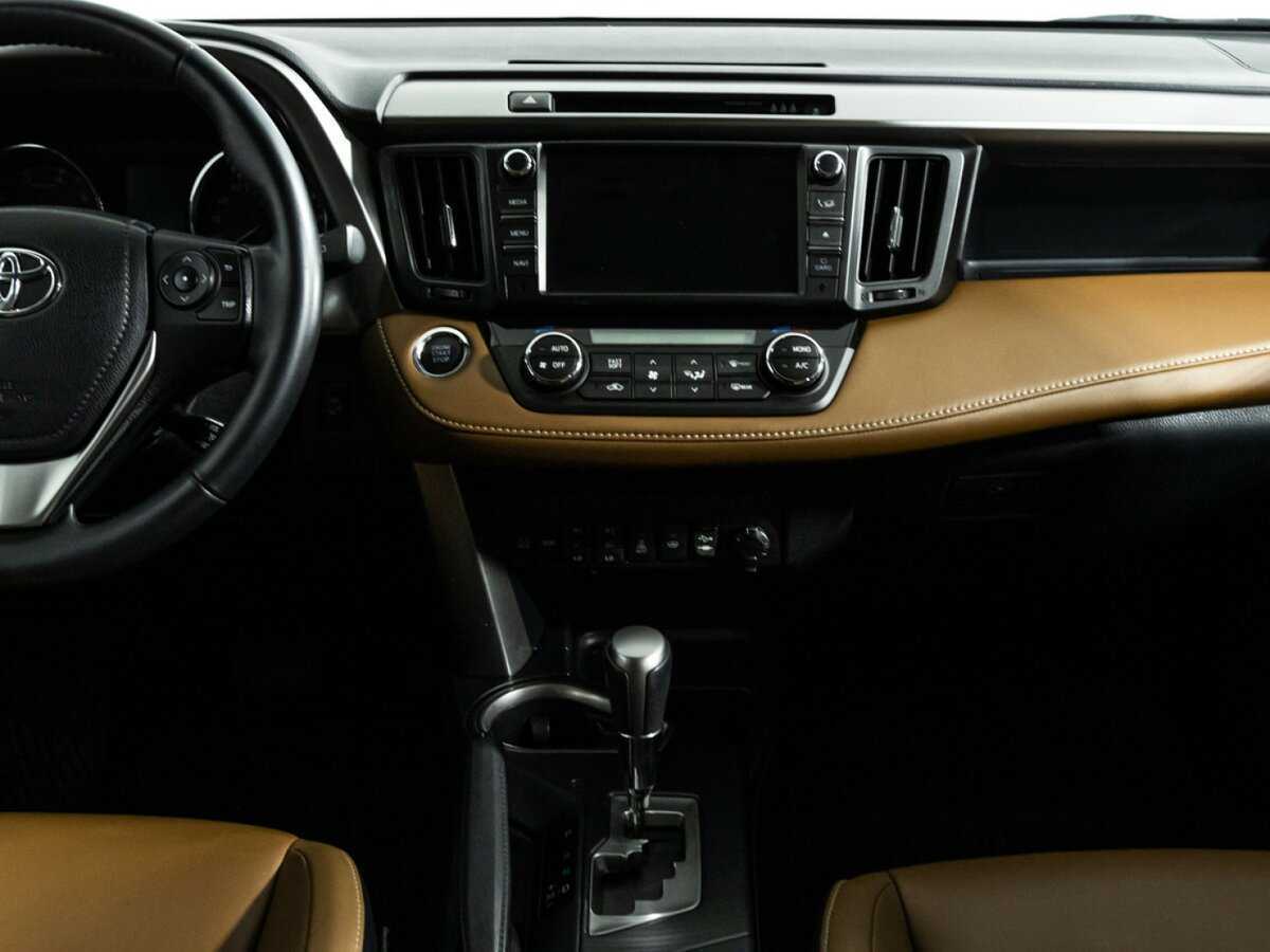 Toyota RAV4 с пробегом — 2019 год. Фото: #13