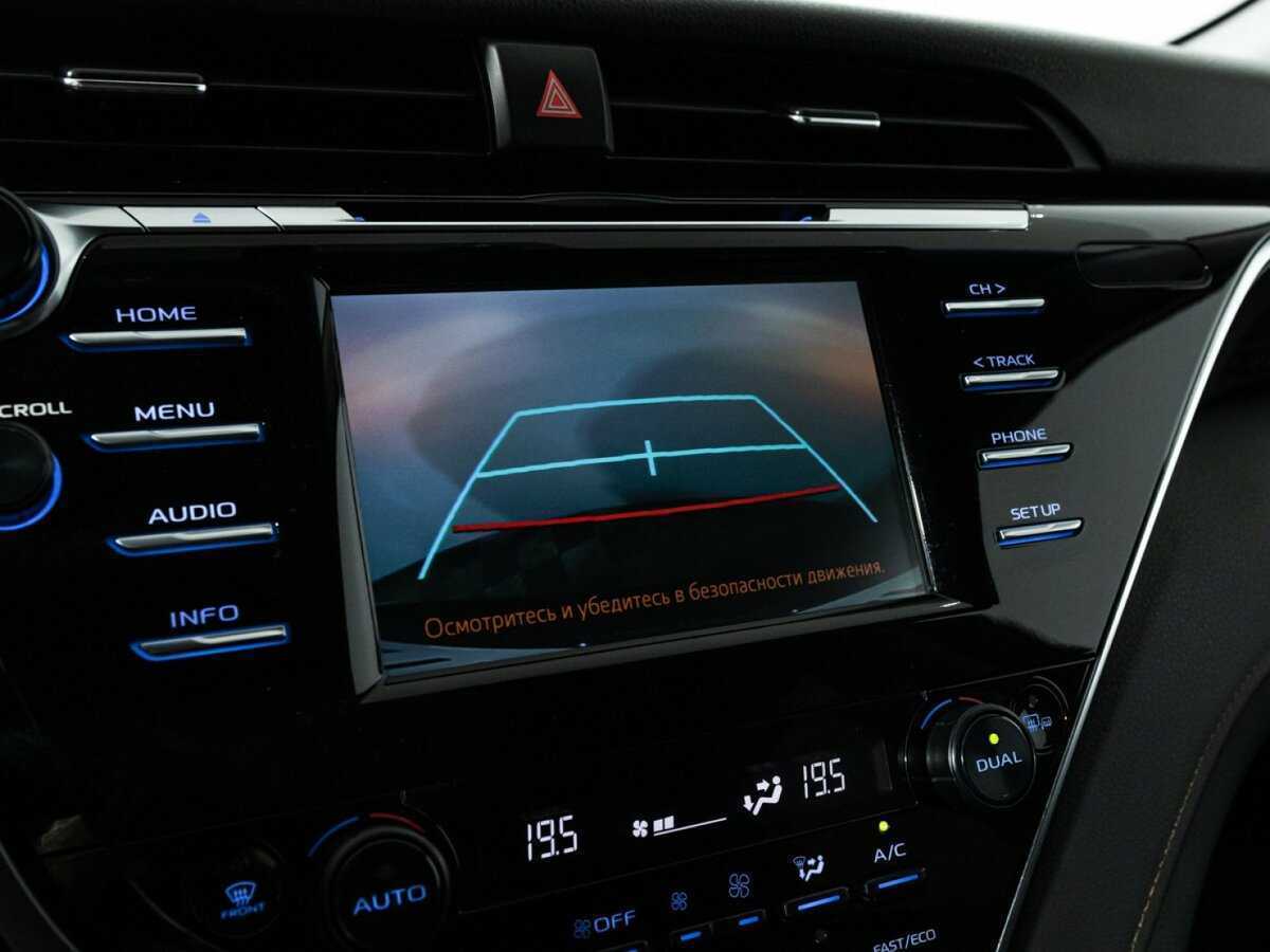 Toyota Camry с пробегом — 2019 год. Фото: #16