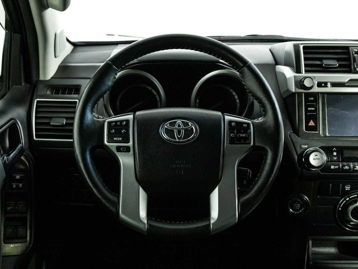 Toyota Land Cruiser Prado с пробегом — 2014 год. Фото: #19