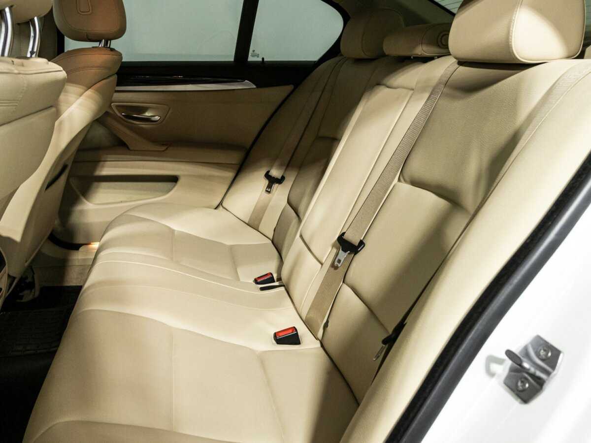 BMW 5 серии с пробегом — 2014 год. Фото: #9