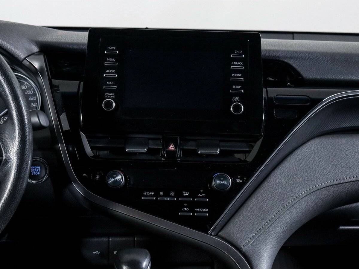 Toyota Camry с пробегом — 2021 год. Фото: #9