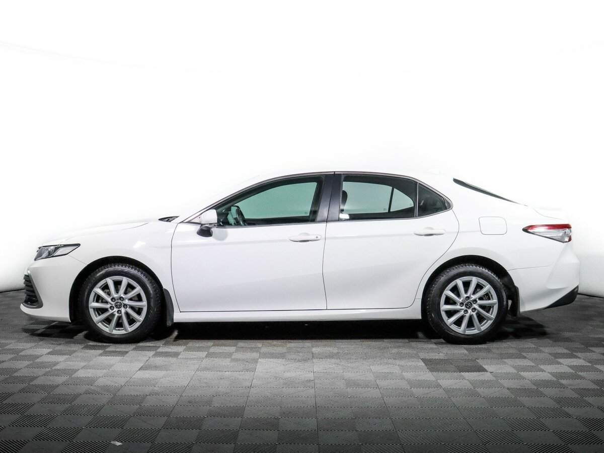 Toyota Camry с пробегом — 2021 год. Фото: #5