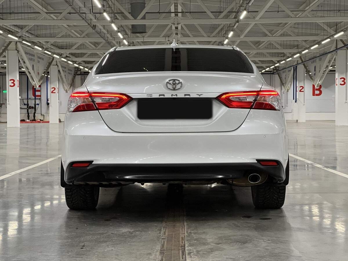 Toyota Camry с пробегом — 2021 год. Фото: #5