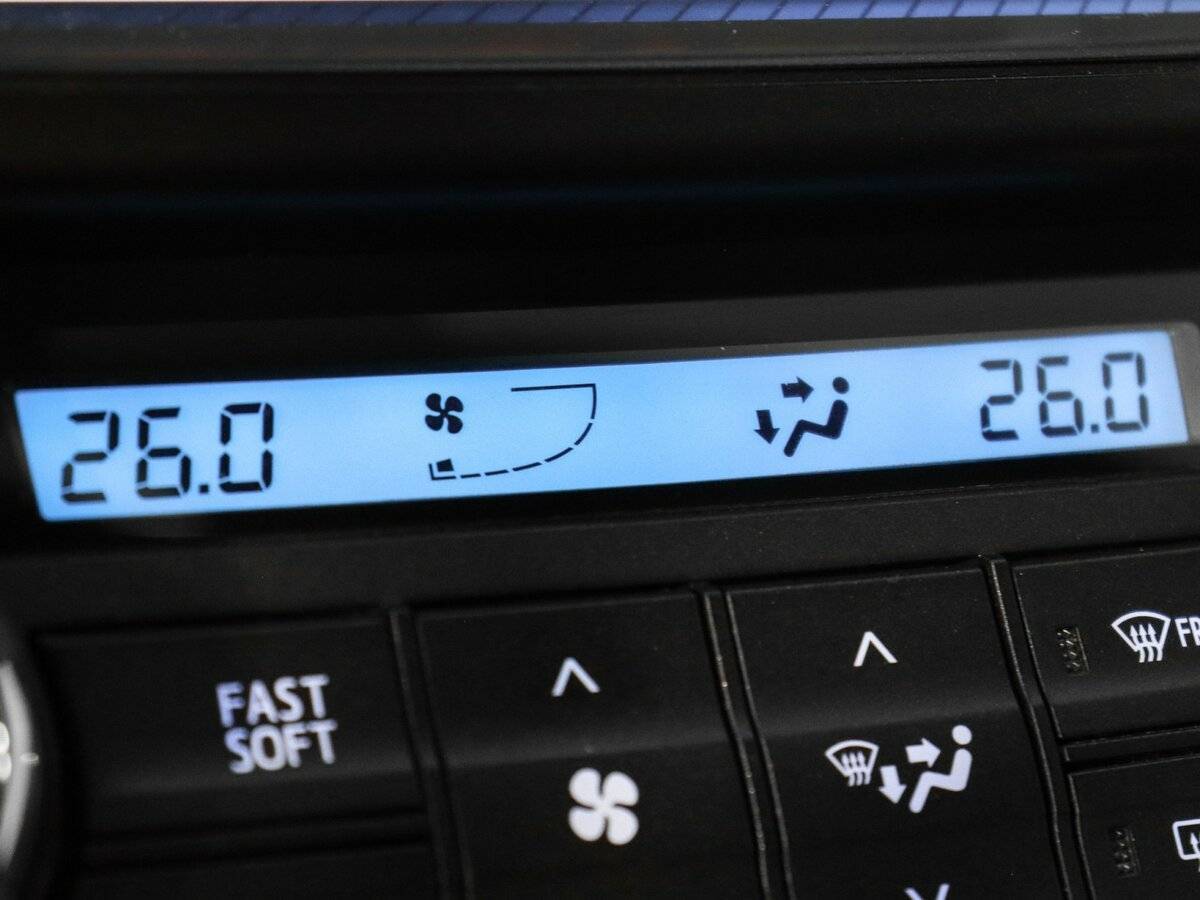 Toyota RAV4 с пробегом — 2017 год. Фото: #17