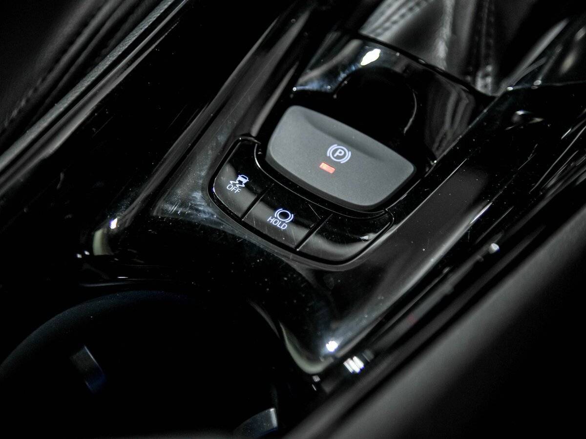 Toyota C-HR с пробегом — 2020 год. Фото: #14