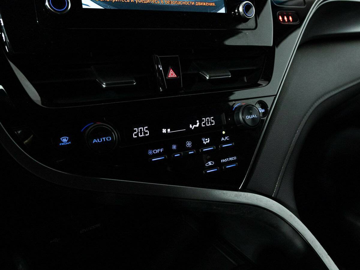 Toyota Camry с пробегом — 2021 год. Фото: #16