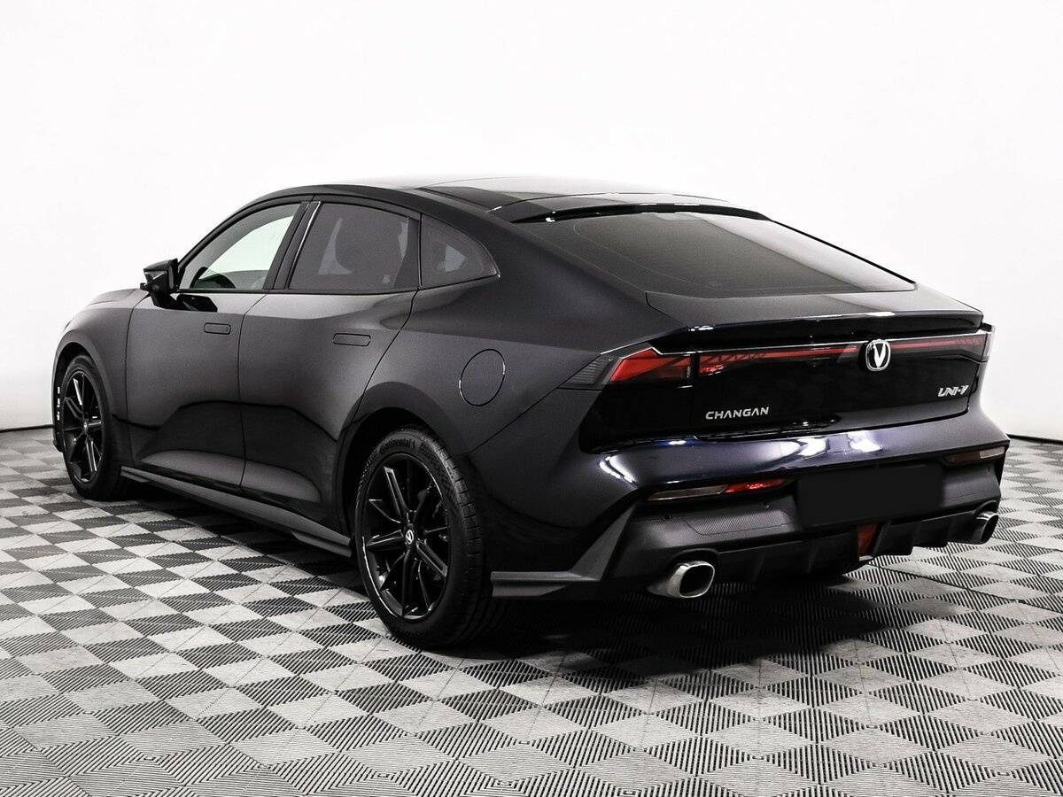 Changan UNI-V с пробегом — 2022 год. Фото: #6