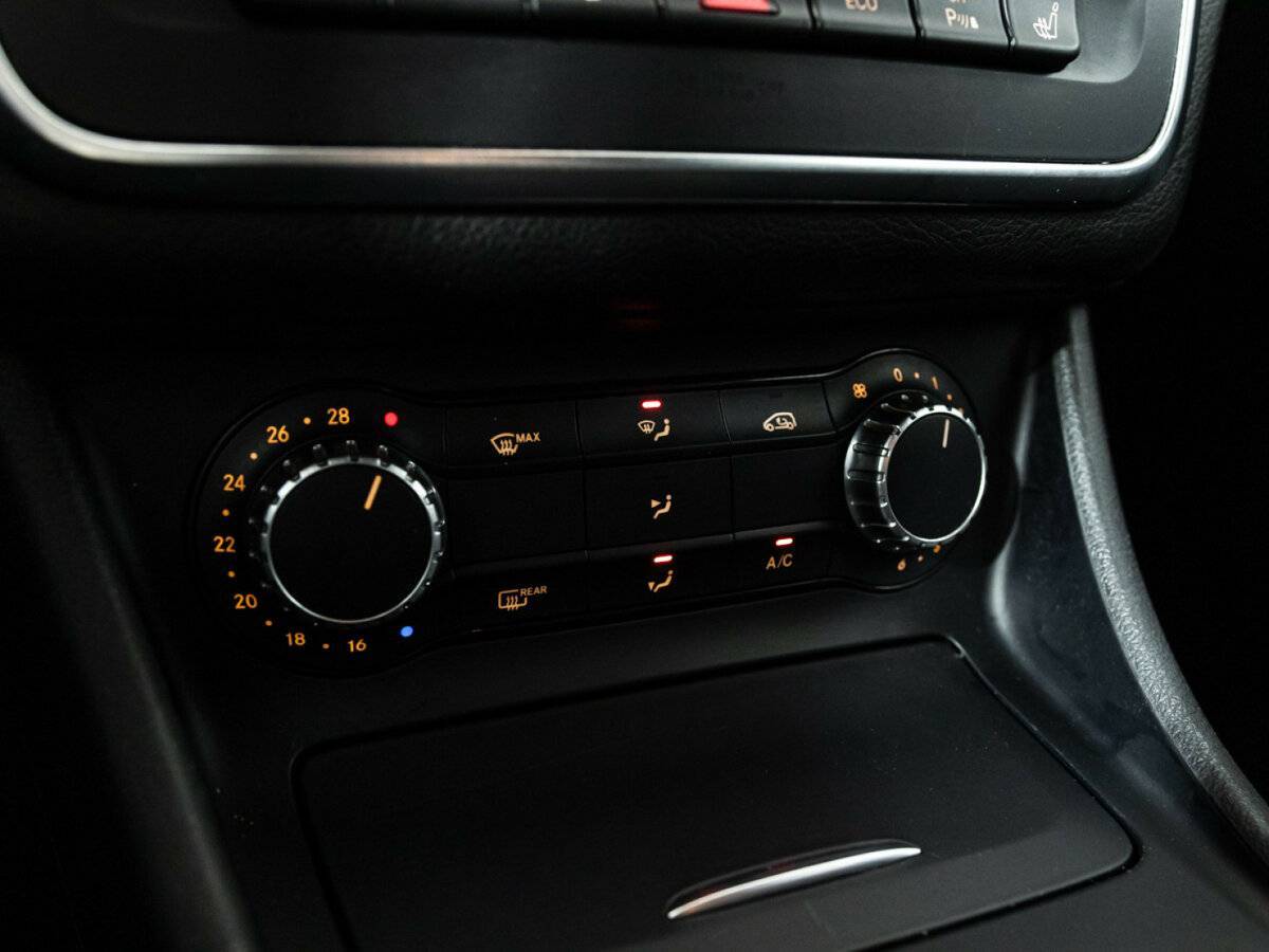 Mercedes-Benz CLA с пробегом — 2014 год. Фото: #17