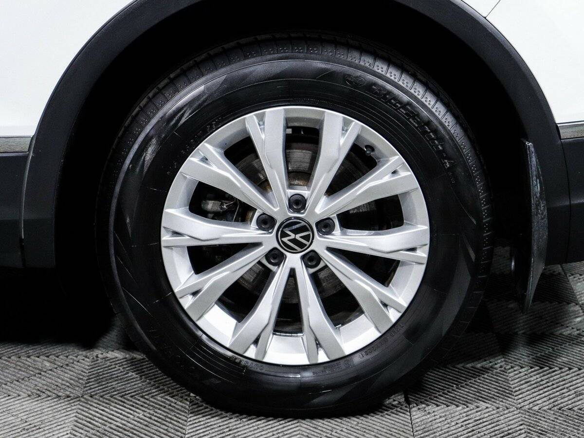 Volkswagen Tiguan с пробегом — 2021 год. Фото: #11