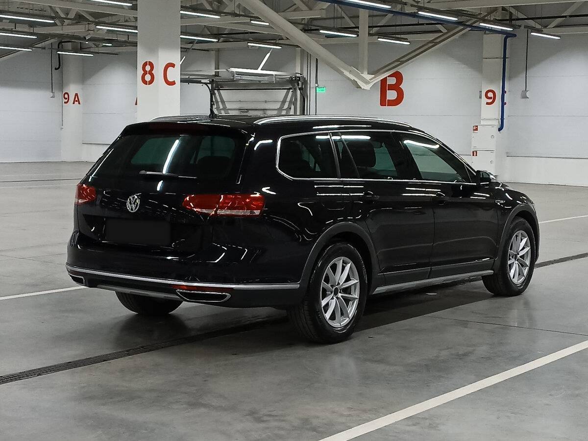 Volkswagen Passat с пробегом — 2018 год. Фото: #4