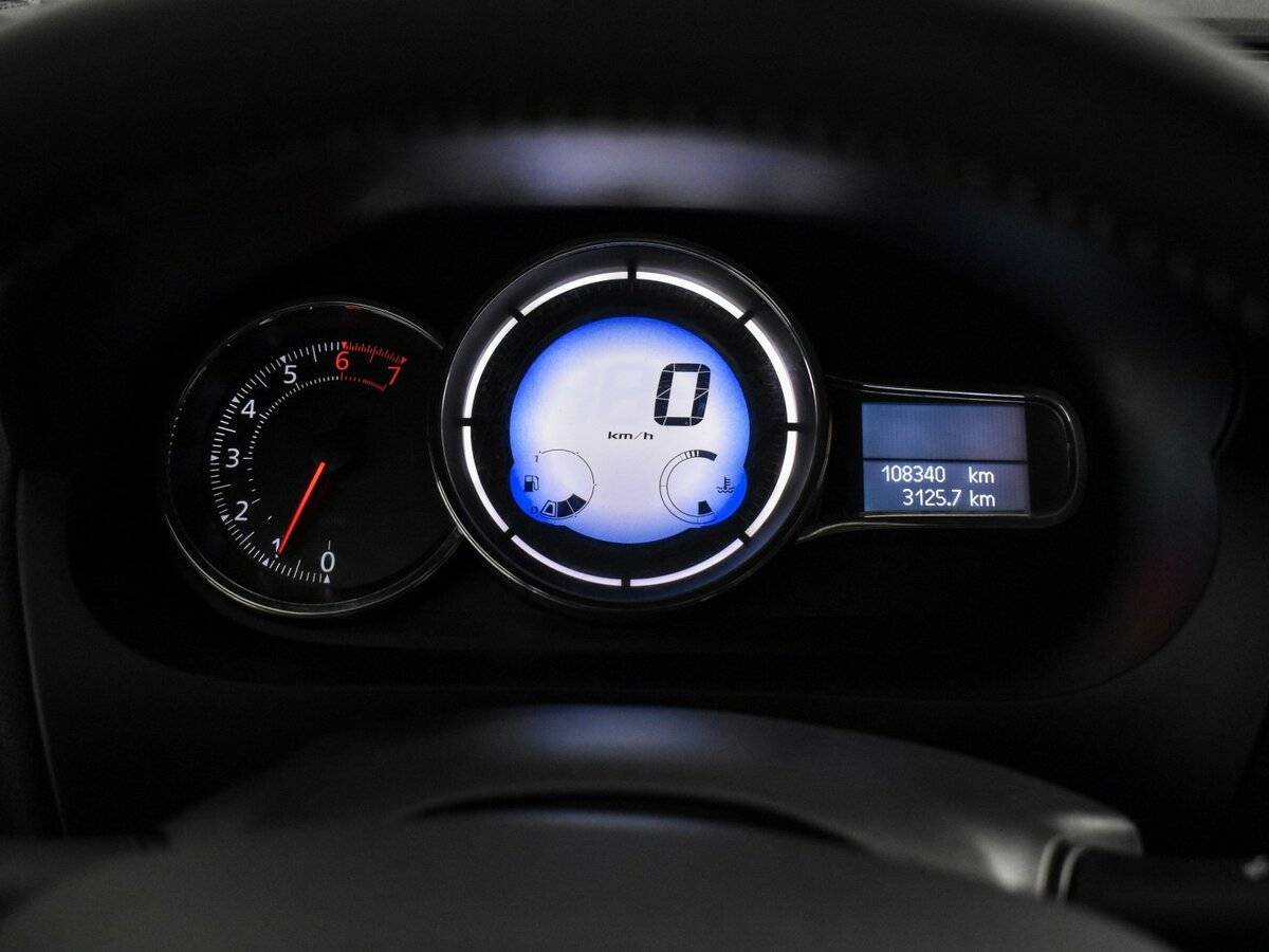 Renault Fluence с пробегом — 2013 год. Фото: #15