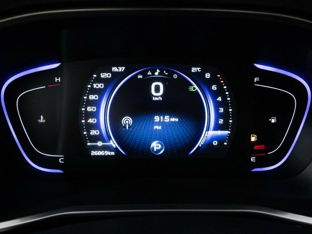 Geely Coolray с пробегом — 2023 год. Фото: #11