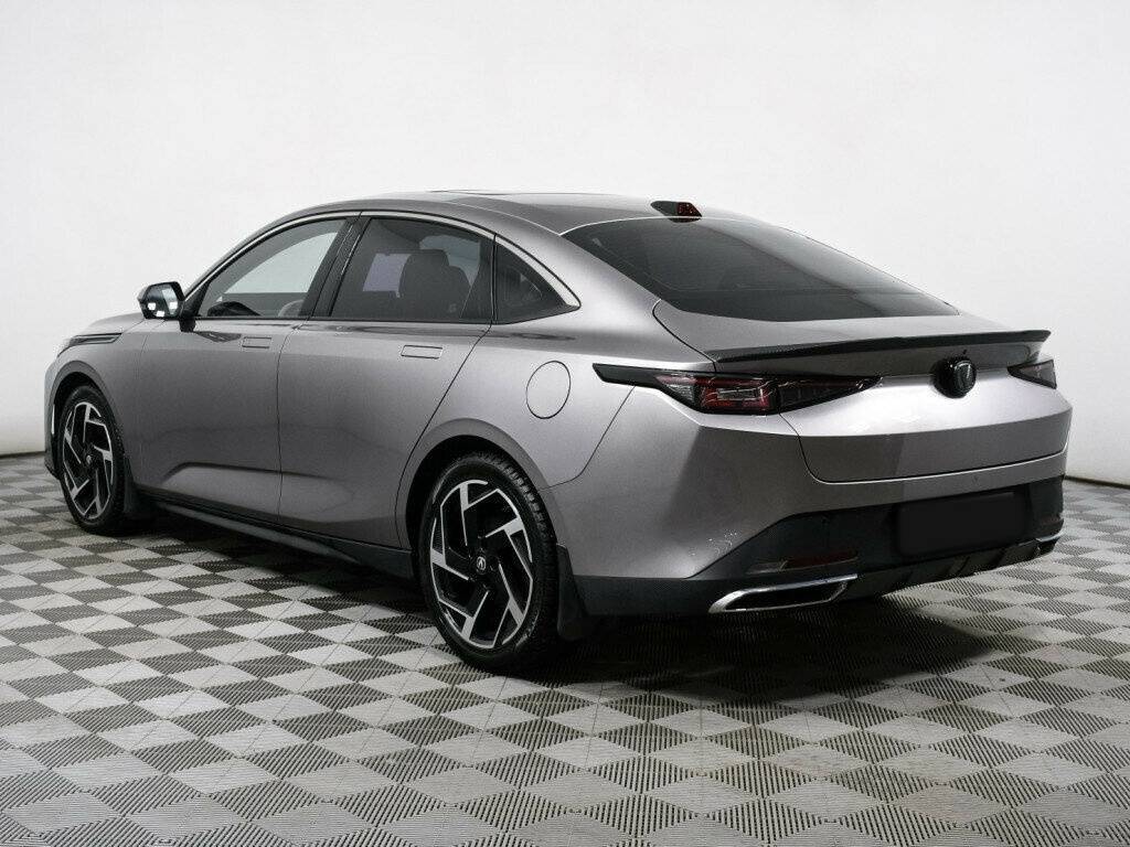 Changan Lamore с пробегом — 2023 год. Фото: #6