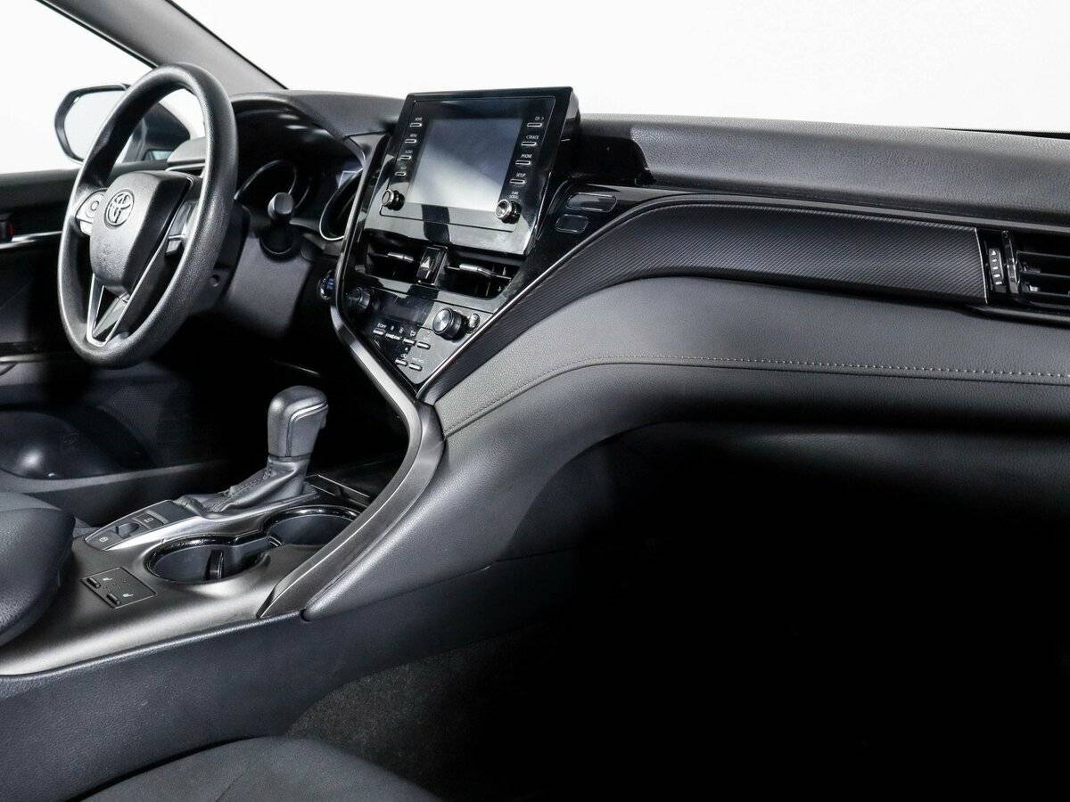 Toyota Camry с пробегом — 2021 год. Фото: #5