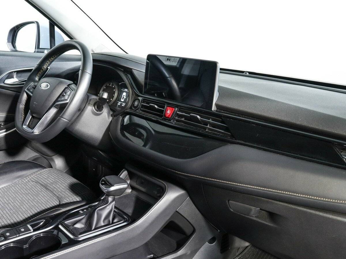 Москвич 3 с пробегом — 2023 год. Фото: #8