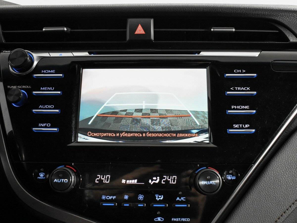 Toyota Camry с пробегом — 2019 год. Фото: #18