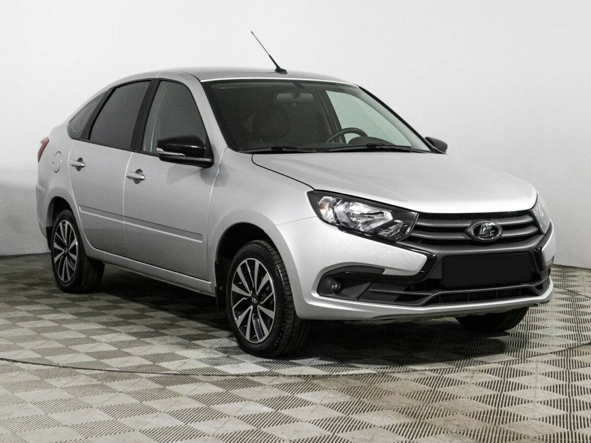 Lada (ВАЗ) Granta с пробегом — 2024 год. Фото: #2