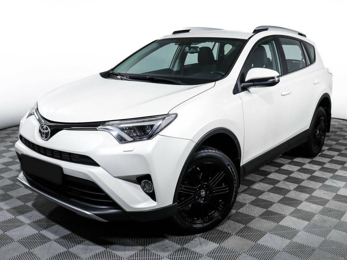 Toyota RAV4 с пробегом — 2017 год. Фото: #13