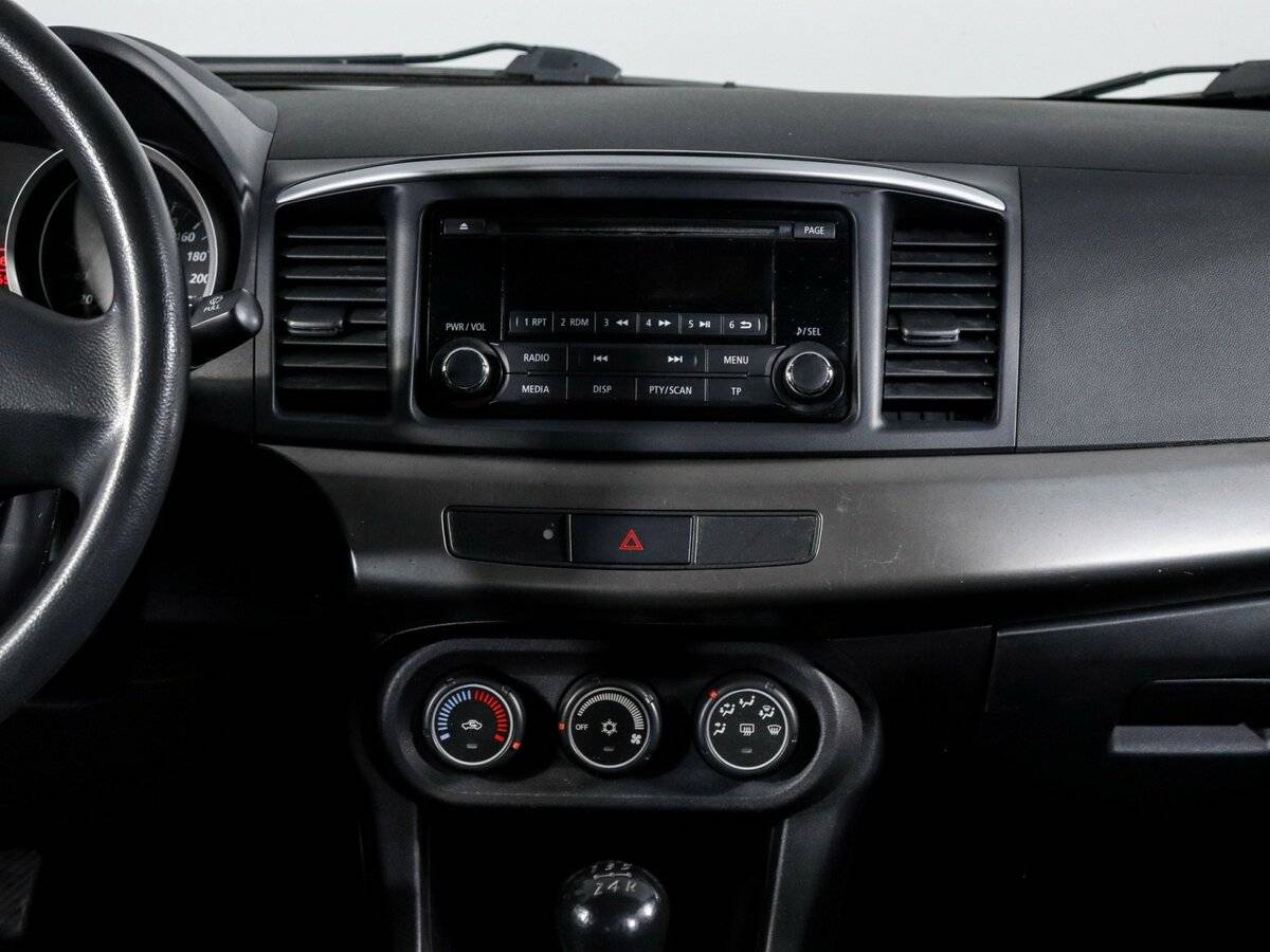 Mitsubishi Lancer с пробегом — 2014 год. Фото: #11
