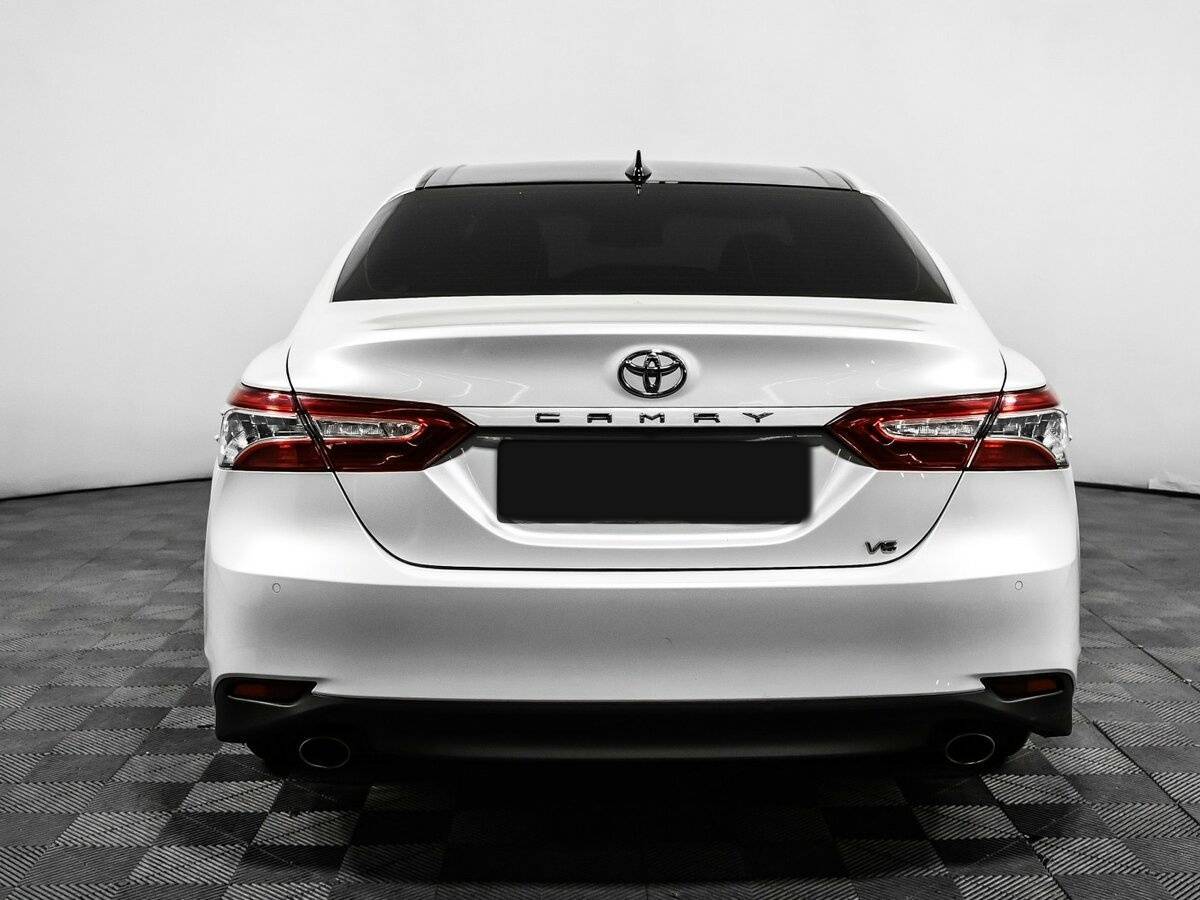 Toyota Camry с пробегом — 2019 год. Фото: #5