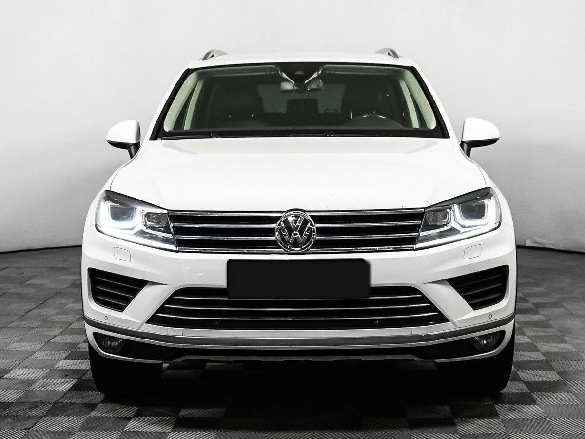 Volkswagen Touareg с пробегом — 2014 год. Фото: #1