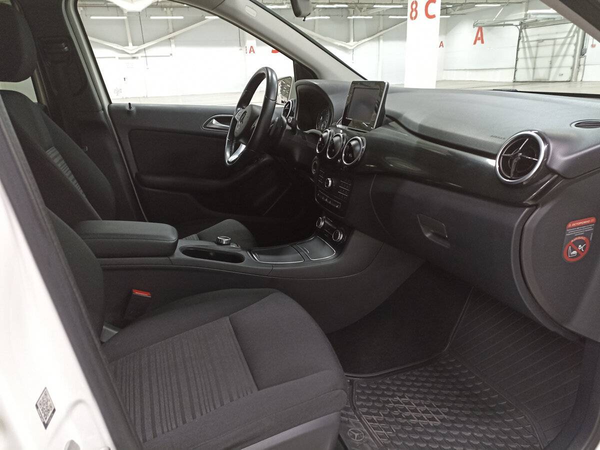 Mercedes-Benz B-Класс с пробегом — 2015 год. Фото: #10