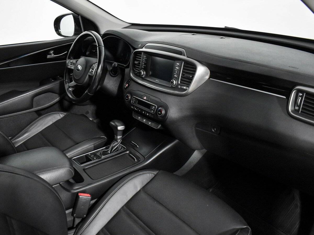 Kia Sorento с пробегом — 2019 год. Фото: #11