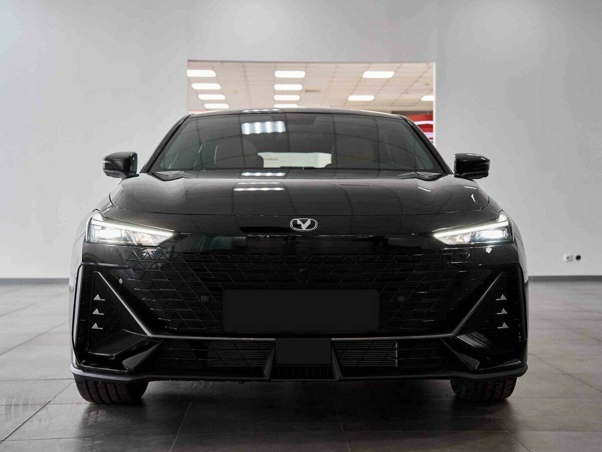 Changan UNI-V с пробегом — 2024 год. Фото: #7