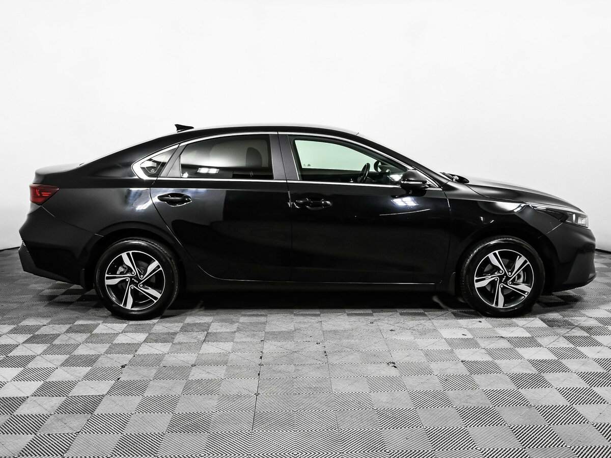 Kia Cerato с пробегом — 2022 год. Фото: #3