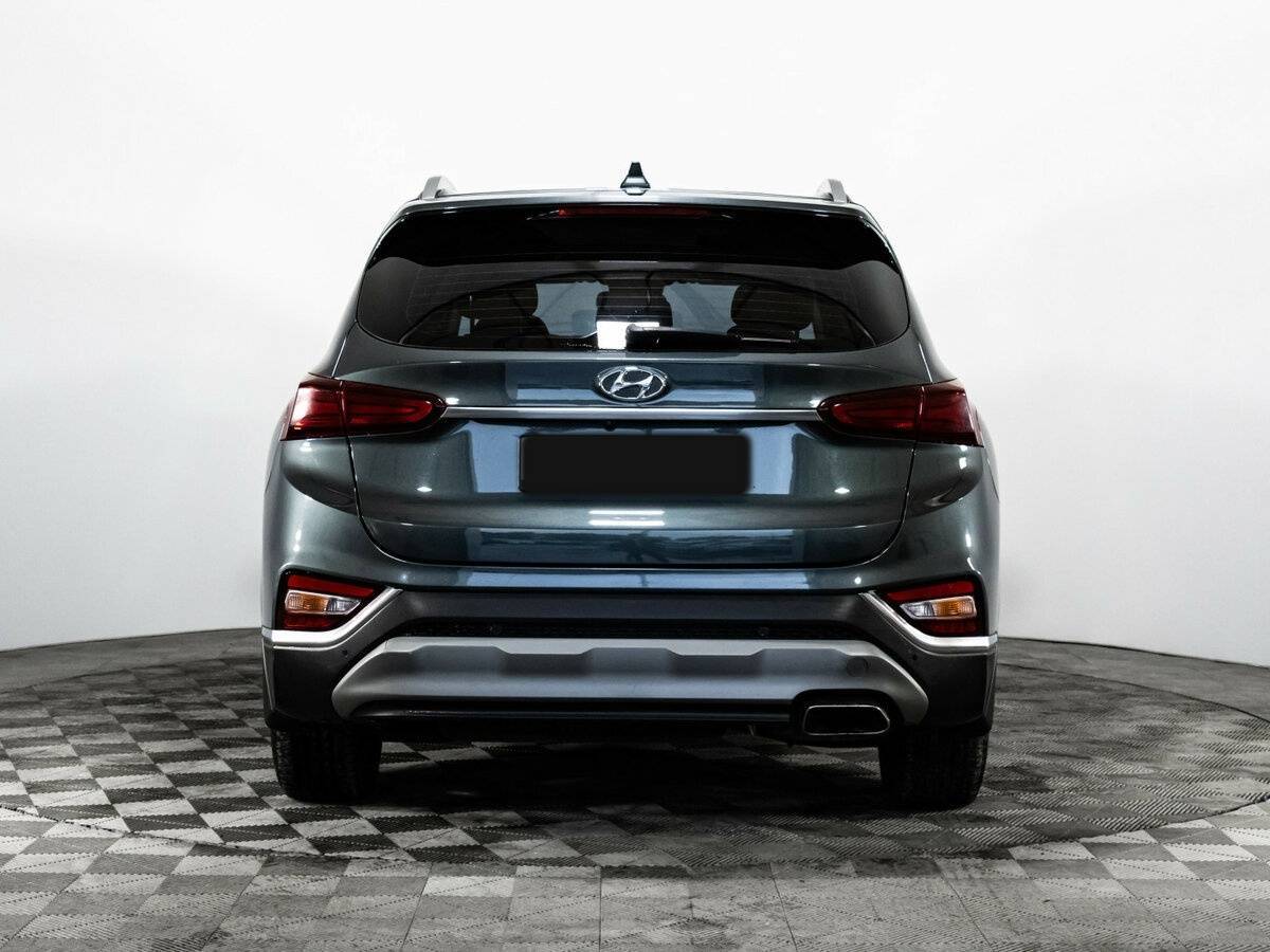 Hyundai Santa Fe с пробегом — 2018 год. Фото: #4