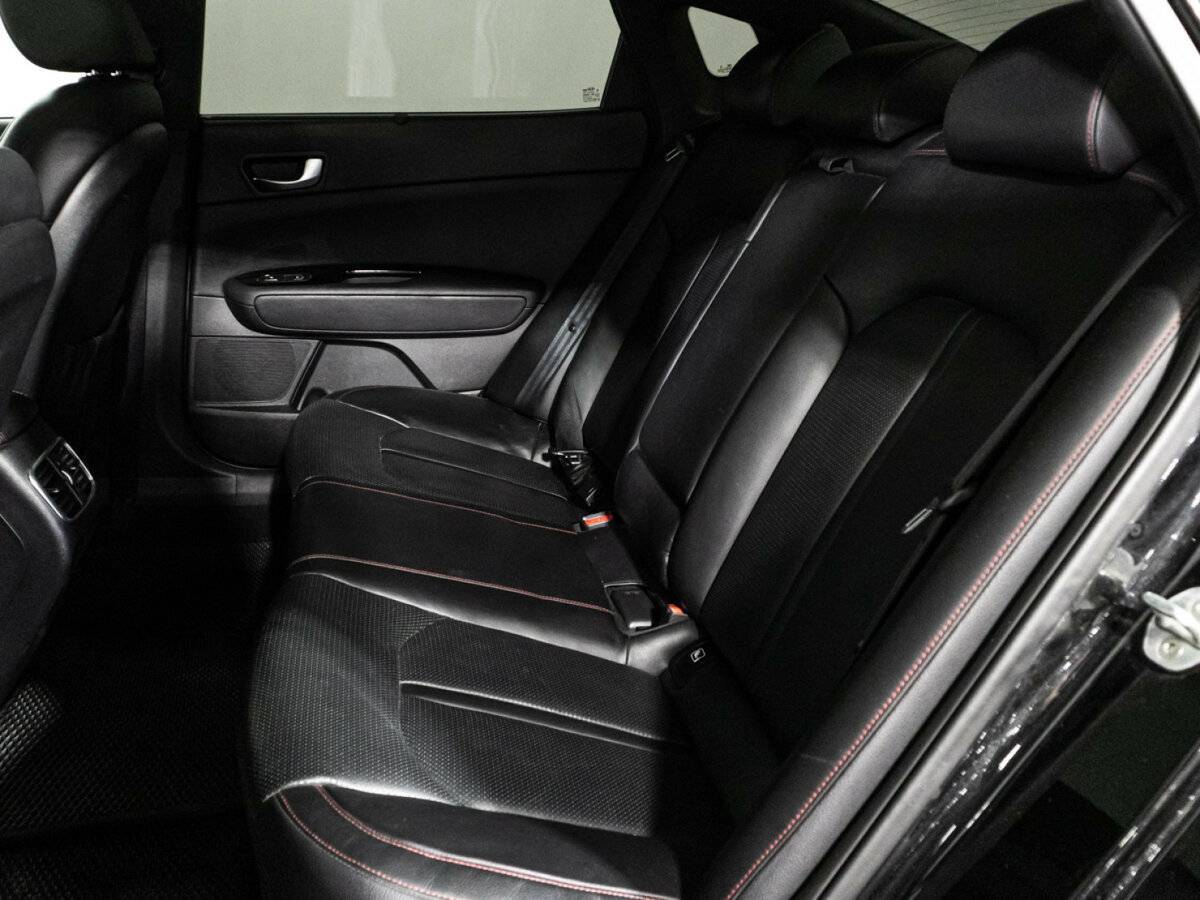 Kia Optima с пробегом — 2016 год. Фото: #9