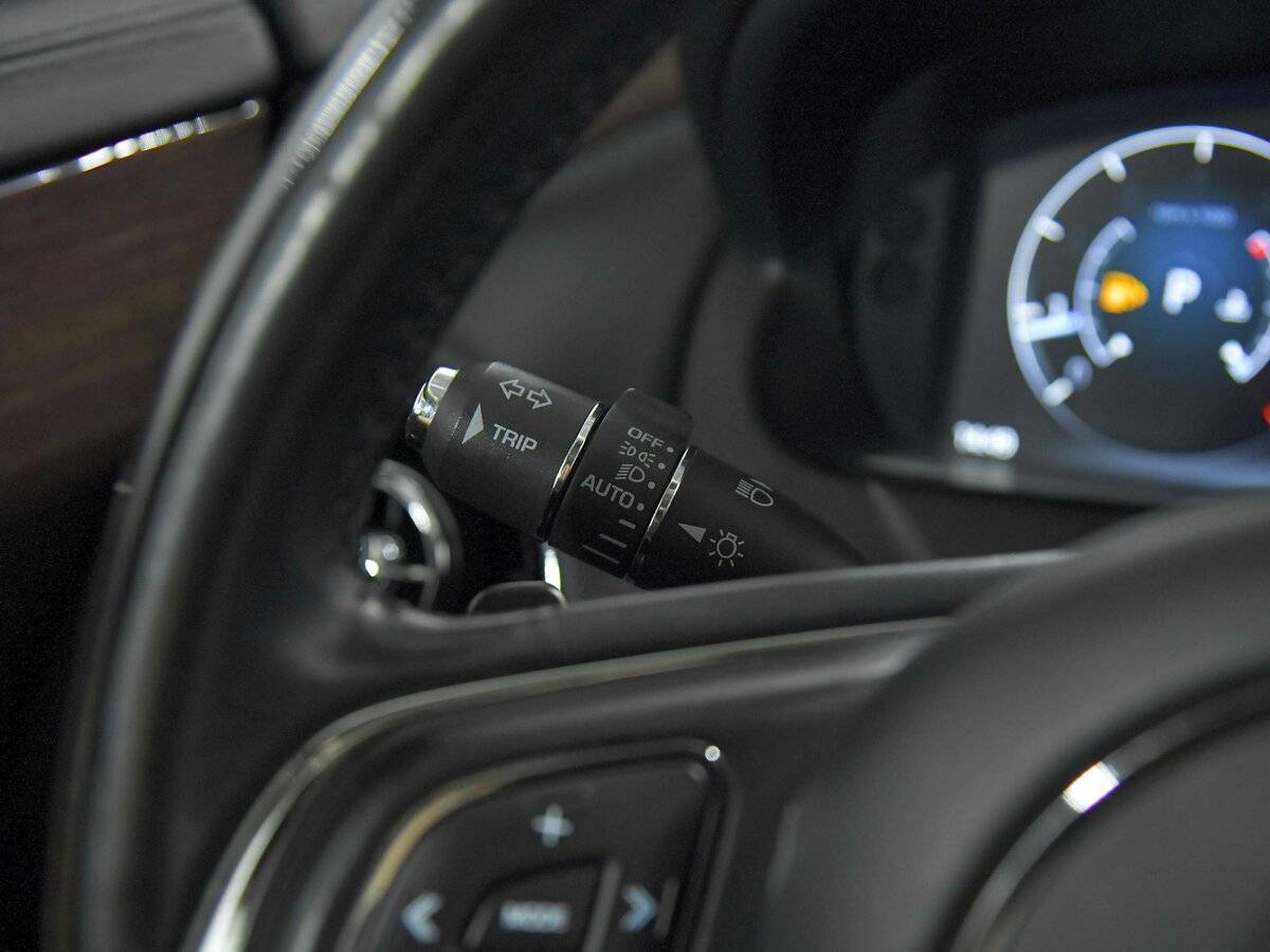 Jaguar XJ с пробегом — 2016 год. Фото: #8