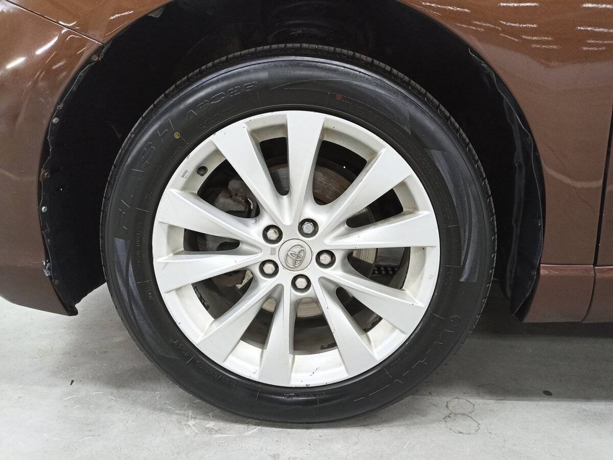 Toyota Venza с пробегом — 2013 год. Фото: #17