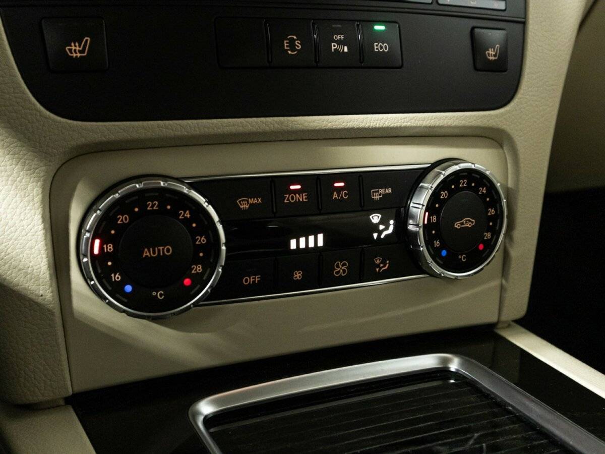 Mercedes-Benz GLK-Класс с пробегом — 2014 год. Фото: #16